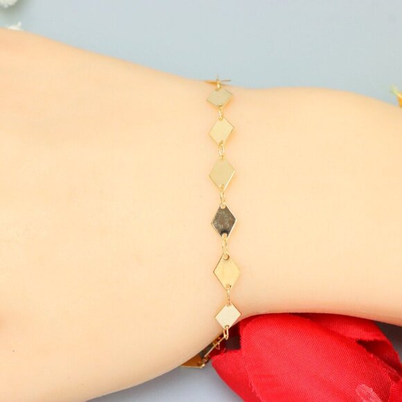 "Elegant & Trendy Bracelet, A Perfect Gift for Women, Thoughtful, EVCH1569 - Picture 7 of 10